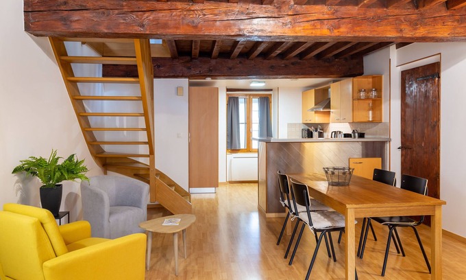 Cremieu Apartamento | Apartamento-Apartamento-Baño en la habitacion-Vista a la Ciudad
