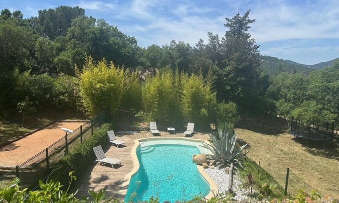 Plan-de-la-Tour Apartamento | Appartement located at 5 km from the beaches of the bay of Saint-Tropez