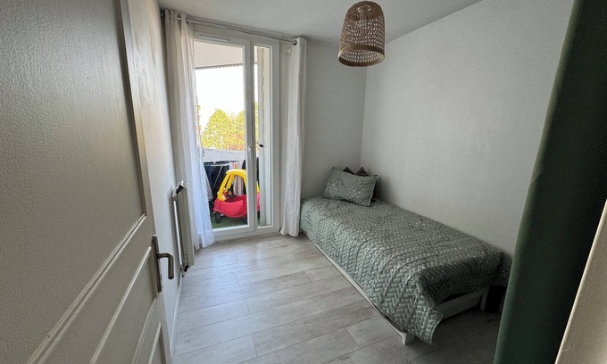 Franconville Apartamento | Appartement Lumineux 2 Chambres 6 Couchages à 10 min de la Gare RER