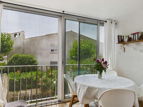 Le Grau-dʼAgde Apartamento | Appartement lumineux 2 pièces pour 4 pers, à 80m de la plage avec terrasse et parking privé - FR-1-423-222