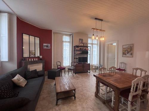 Cauterets Apartamento | Appartement lumineux avec 2 ch. au cœur de Cauterets - FR-1-812-70