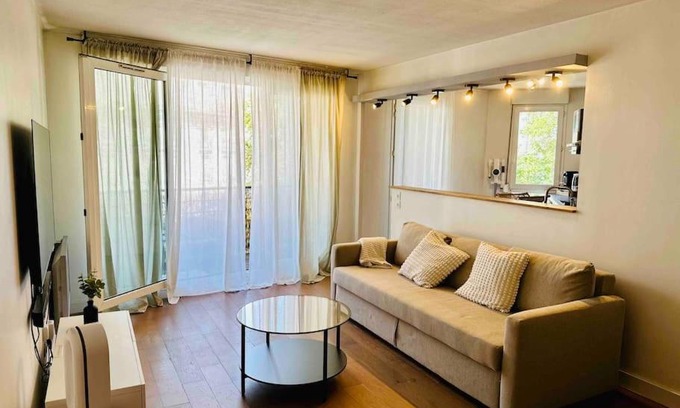 Ferrandiere - Maisons Neuves Apartamento | Appartement lumineux et spacieux proche gare