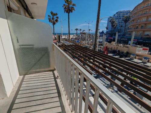 La Jetee Apartamento | Appartement moderne avec climatisation et parking au cœur de Canet Plage - FR-1-732-91