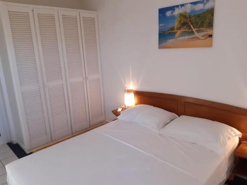 Grand-Bourg Apartamento | Appartement MANBANA 320 avec terrasse et jardin
