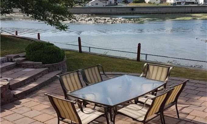 Matane Casa | Appartement matane, vue sur la rivière, en plein coeur du centre ville