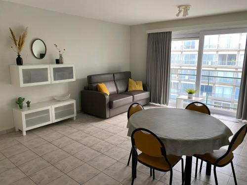 Westende Apartamento | Appartement met aparte slaaphoek, garage en balkon