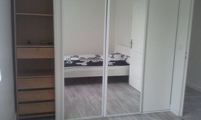Cote Ouest Ormeaux Apartamento | Appartement Meublé à 5 Minutes de la Gare , à Quelques Stations Tram de la Plage