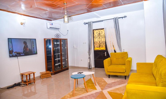 Yaounde Apartamento | Appartement meublé 2 chambres avec salle de bain - 1 salon - 1e cuisine - La Concorde - Quartier Nkomkana