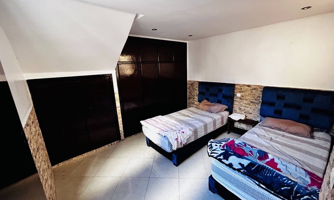 Harhoura Apartamento | Appartement Meublé Pour Famille de 4 à 6, à 5 min à Pied de la Plage de Harhoura