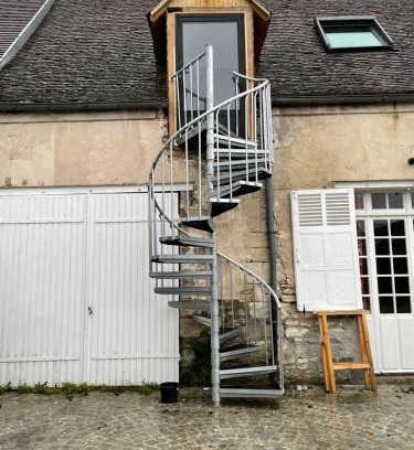 Fontaine-Chaalis Apartamento | APPARTEMENT MODERNE DANS FERME DU 13éme SIECLE