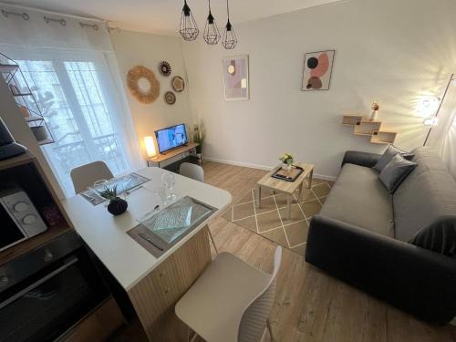 Saint-Florent Apartamento | Appartement moderne Wifi Fibre et Parking privé gratuit avec balcon et ascenseur