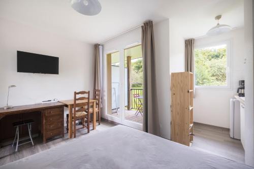 Equemauville Apartamento | Appartement normandie avec piscine et jardin