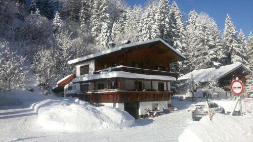 Koessen Apartamento | Appartement Petra