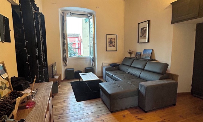 Corte Apartamento | Appartement Place Paoli Dans le Centre Historique de Corté