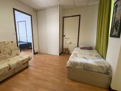 Chef-Boutonne Casa | Appartement pour 2 à 3 personnes
