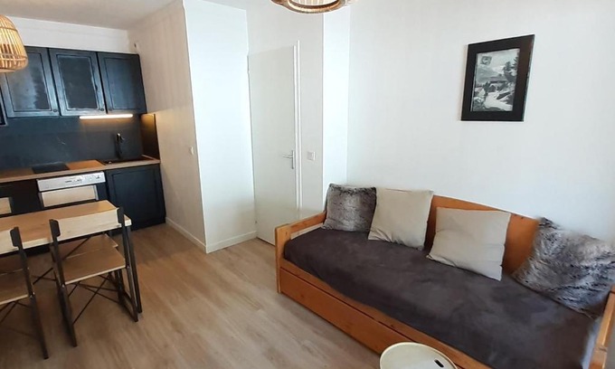 Valfrejus Apartamento | Appartement rénové 2 pièces pour 4 personnes, idéalement situé près des pistes et commerces - FR-1-265-322