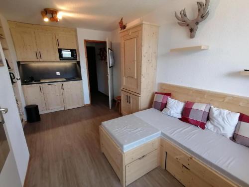 Montalbert Apartamento | Appartement rénové en pleine montagne avec accès direct aux pistes - FR-1-181-2829