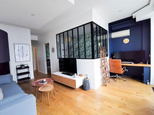 Suresnes Apartamento | Appartement rénové une chambre avec espace de travail