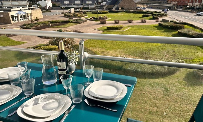 Morbihan Apartamento | Appartement Rénové, vue sur Mer, à 20 Mètres de la Grande Plage de Quiberon
