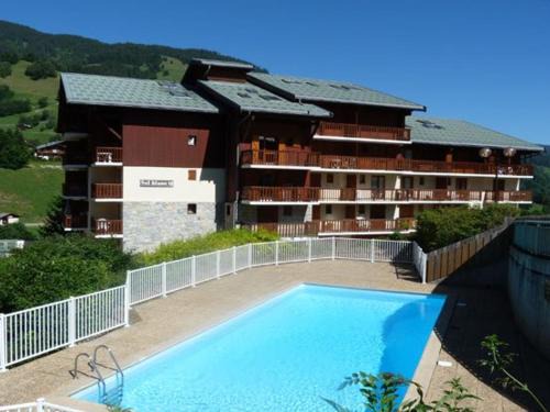 Areches Apartamento | Appartement rénové au cœur d'Arêches-Beaufort, proche pistes, balcon plein sud, piscine, pour 4 pers. - FR-1-342-167
