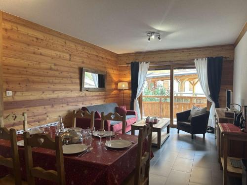 Montgenevre Apartamento | Appartement Ski aux Pieds, 6 Pers, Montgenèvre – Terrasse et Confort - FR-1-330D-67