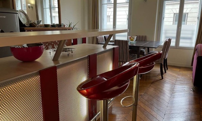 Combat Apartamento | Appartement Spacieux et Clair - Buttes Chaumont