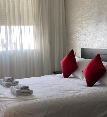 Ain Sebaa Apartamento | Appartement Spacieux & Moderne, 2 min Gare, 10 min Plage, Parking Gratuit