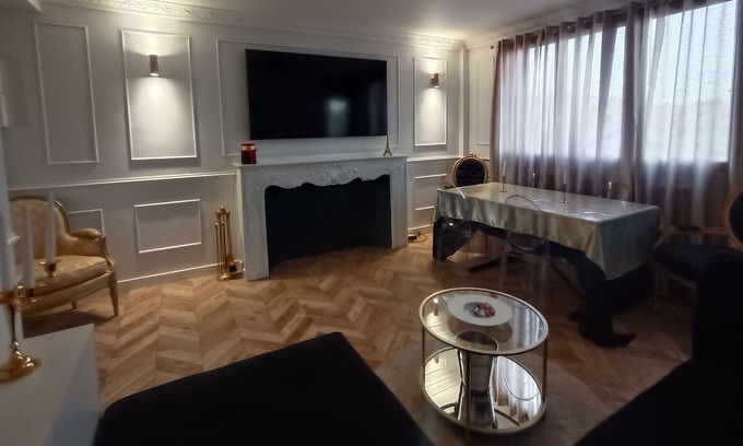 Livry-Gargan Apartamento | Appartement Suite Charmant et Spacieux Décor Haussmannien