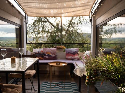 Greoux-les-Bains Apartamento | Appartement sur les toits, très jolie vue Provence