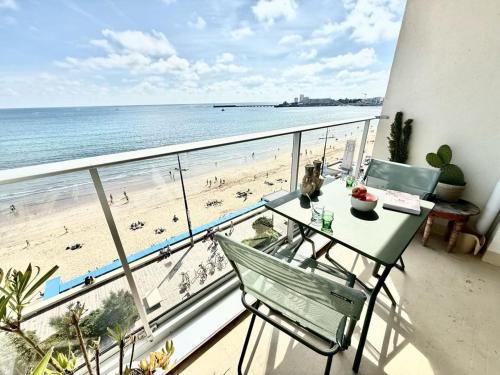 Les Sables d'Olonne Apartamento | Appartement T2 4 pers, 6ème étage avec WiFi, vue mer - FR-1-197-626