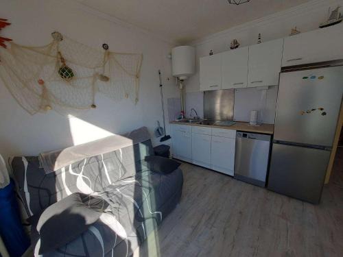 Marseillan Plage Apartamento | Appartement T2 à Marseillan Plage : terrasse, jardin, parking, proche plage et commerces - FR-1-326-796