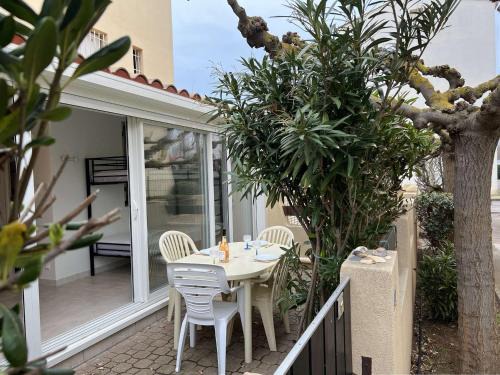 Marseillan Apartamento | Appartement T2 cabine avec grande terrasse, proche plage, parking et équipements complets - FR-1-387-165