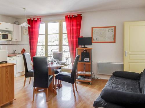 Cauterets Apartamento | Appartement T2 cabine pour 6 pers, parking inclus, face aux télécabines - FR-1-401-19
