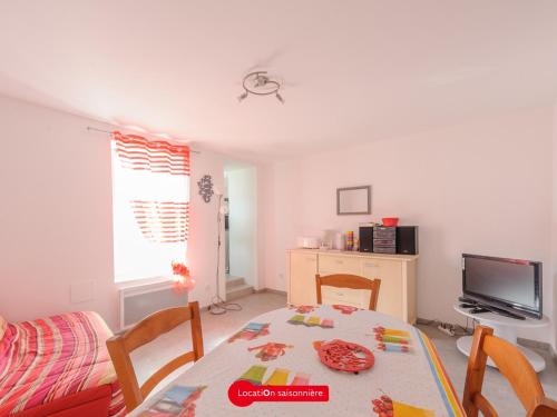 Quartier du Casino Apartamento | Appartement T2 à 50m de la plage avec cour, Wifi et équipements bébé – 4 pers, Châtelaillon-Plage - FR-1-535-17