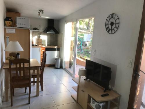 Sainte-Maxime Apartamento | Appartement T2 independant dans mas isole