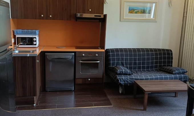 Jausiers Apartamento | Appartement T3 dans Château avec Piscine et Sauna à Jausiers - 6 pers, 55m² - FR-1-165B-32