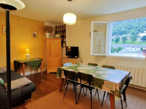 Cauterets Apartamento | Appartement T3 près télécabine et commerces, 6 pers, Parking - FR-1-234-208