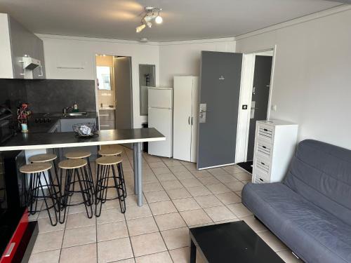La Rochelle Apartamento | Appartement T3 tout confort en duplex à 20mn à pied du centre-ville avec TV et Wifi