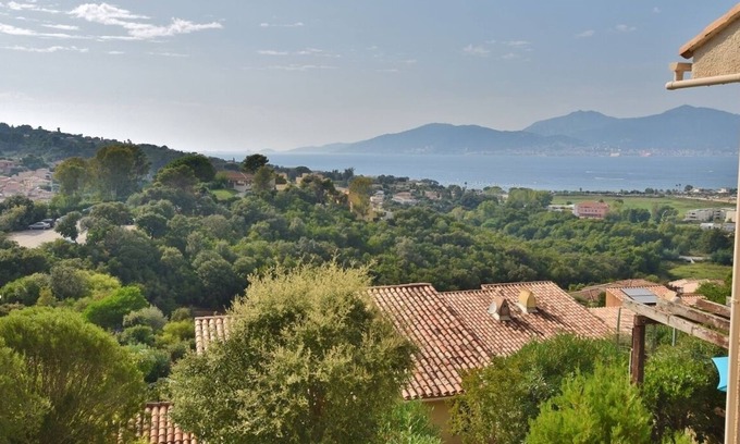 Grosseto-Prugna Apartamento | Appartement Terrase vue Mer, Proximité des Plages et Commerces