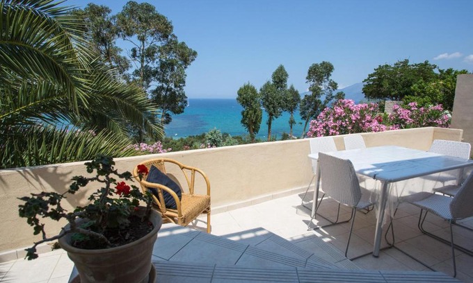 Saint-Florent Apartamento | APPARTEMENT TERRASSE La Citadelle Appartements Saint Florent