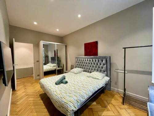 Champs-Elysees Apartamento | Appartement Tour Eiffel Montaigne