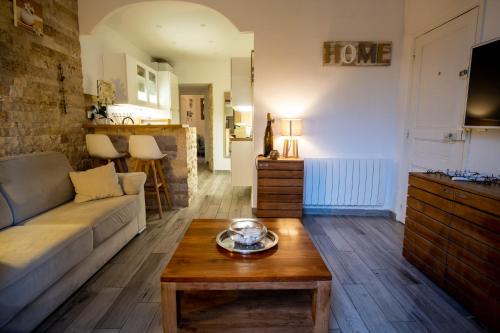 Riou - Petit Juas - Av de Grasse Apartamento | Appartement très cosy avec cour