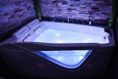 Draveil Apartamento | Appartement Tropical et JACUZZI Balnéothérapie Draveil