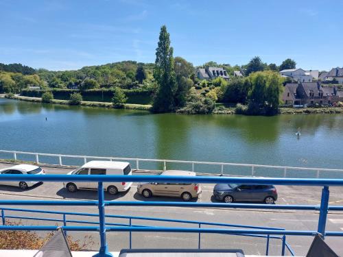 Pleneuf-Val-Andre Apartamento | Appartement vue étang et port de Dahouët