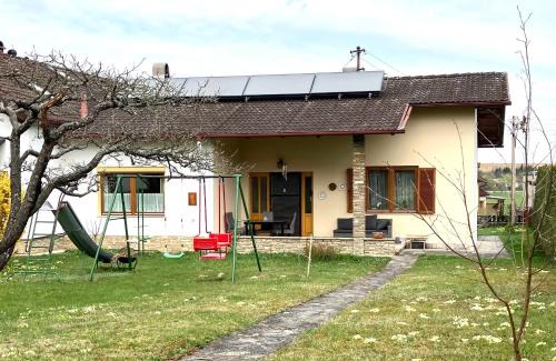 Rotfalva Casa | Appartement zum Grenzstein