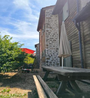 Chomelix Apartamento | Appartements indépendants dans chalet en Auvergne
