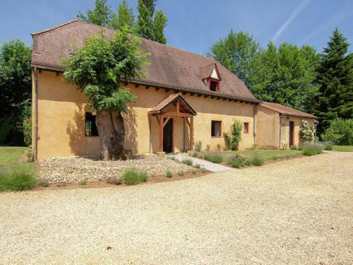 Vezac Casa | Appealing apartment in Vezac with swimming pool