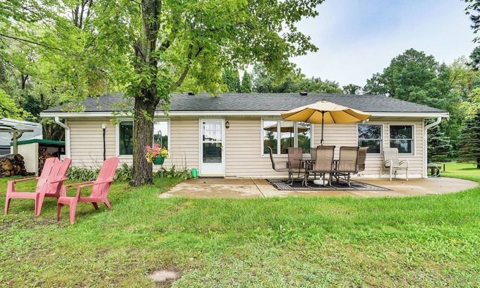 Somerset Casa | Apple Lake Retreat w/ Outdoor Entertainment Space