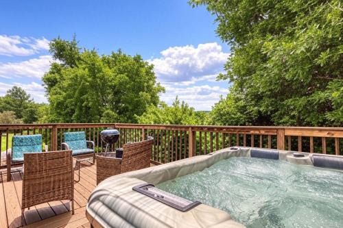 Sevierville Chalet De Esquí | Apple Valley Hideaway, 1089 of FREE Attraction tickets for each paid day, Dollywood and More!