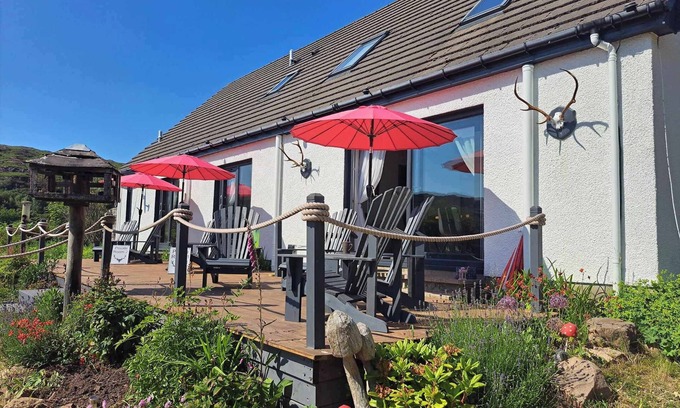 Applecross Casa | Applecross large holiday home, sleeps 14 ( 7 en suite bedrooms)